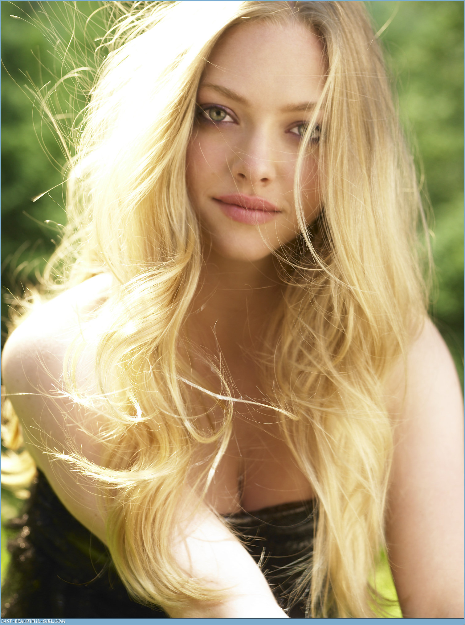 http://www.digitalminx.com/photos/actresses/s/seyfried_amanda/ASentertainmentweekly005.jpg