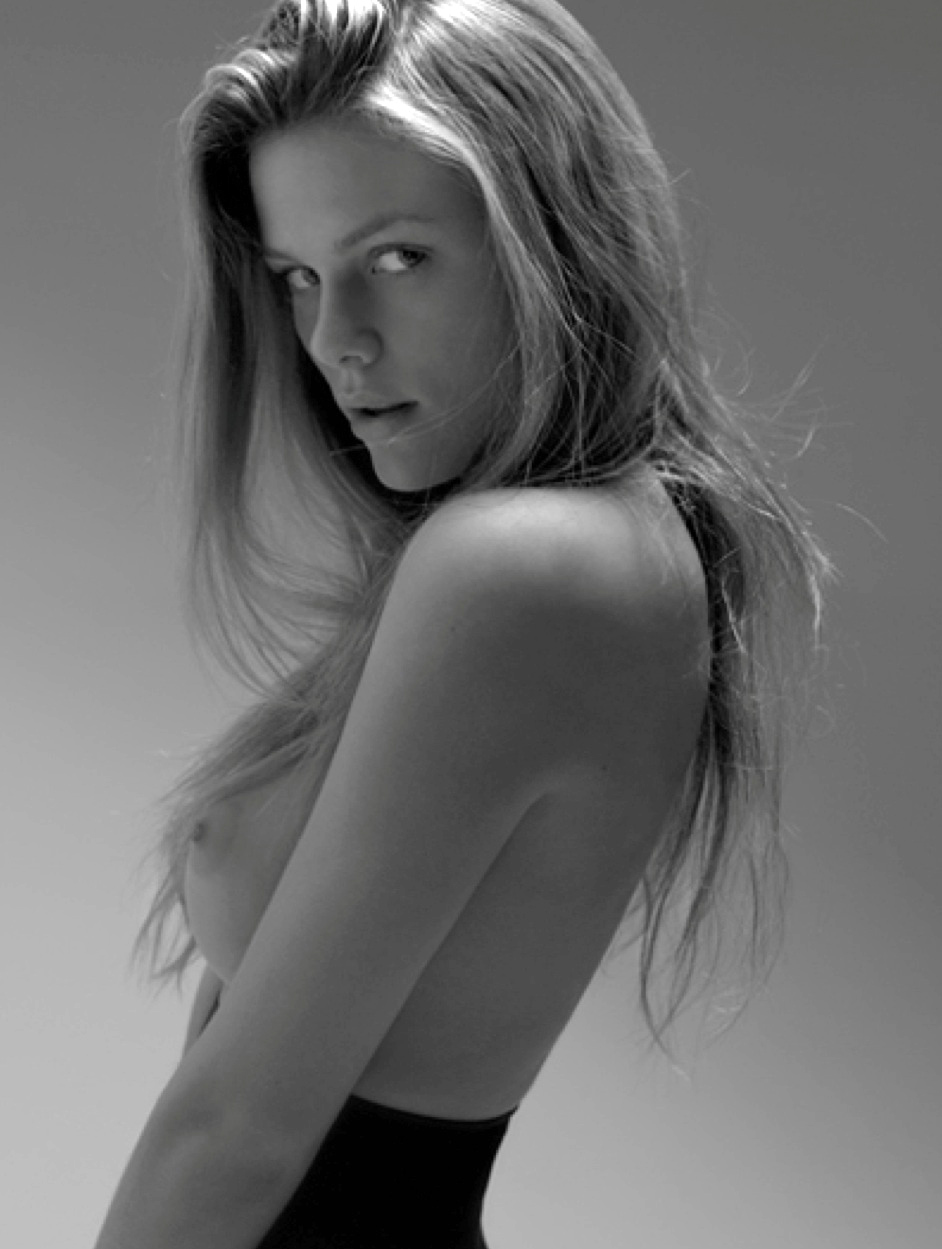 Digitalminx.com - Models - Brooklyn Decker - Page 1.